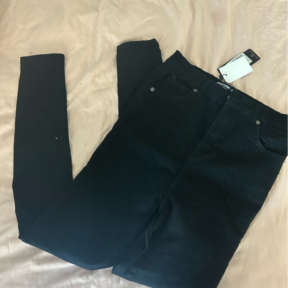 PRETTYLITTLE thing black jeans
